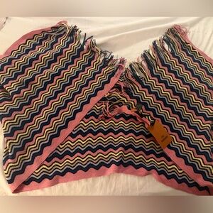 NWT Missoni Pink, Navy & Yellow Wavy Zigzag Knit wool Scarf made in Italy